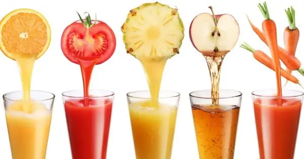 فواكه وخضروات تُصنع عصيرًا